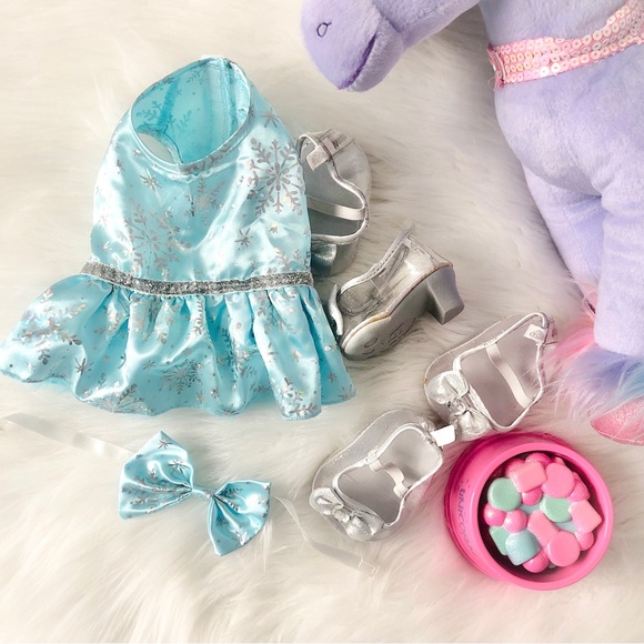 Like New Build-A-Bear Singing Enchanted Unicorn + 2 Outfits + Accessories - Picture 4 of 5